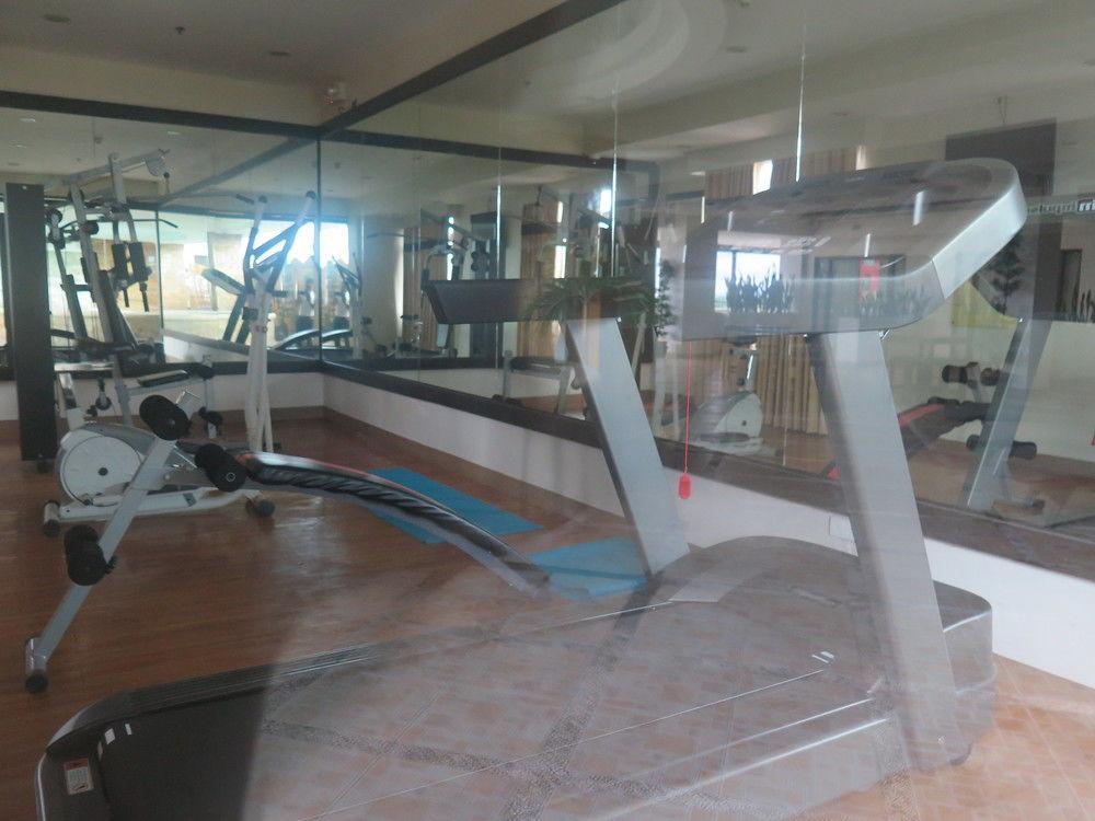 Pinnacle hotel y Suites Davao Exterior foto