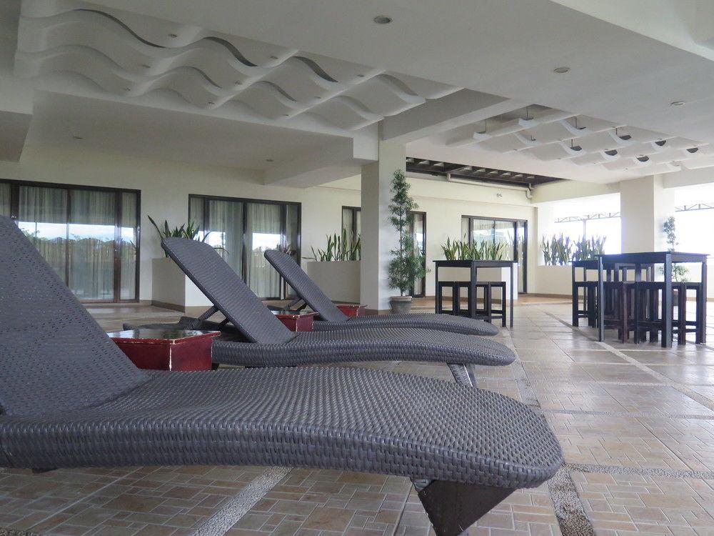 Pinnacle hotel y Suites Davao Exterior foto